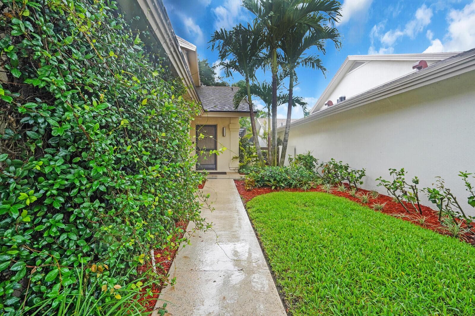 112 INNER HARBOUR Way, Jupiter, FL 33477 photo 3