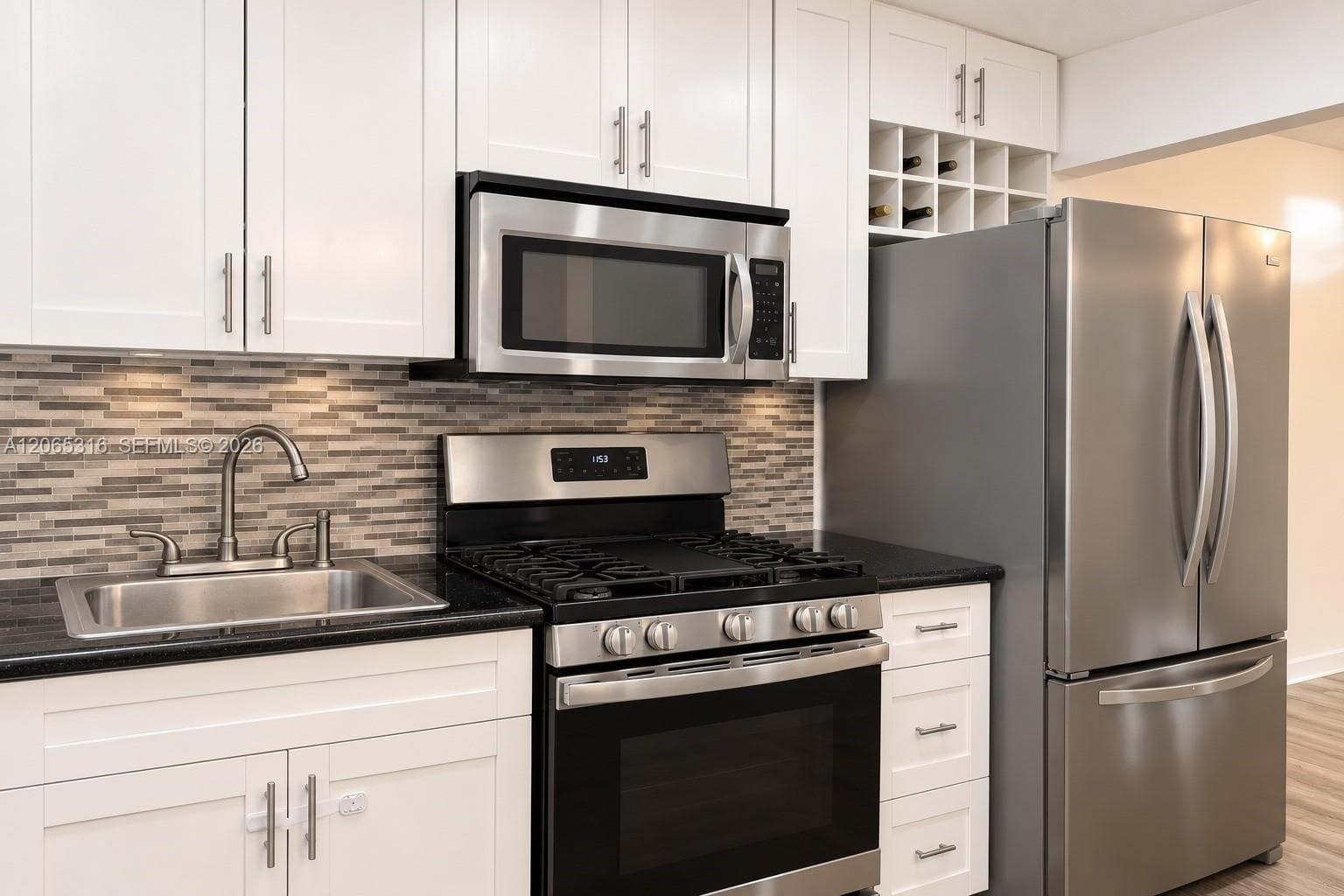 20311 NE 2nd Ave # 15, Miami, FL 33179 photo 4