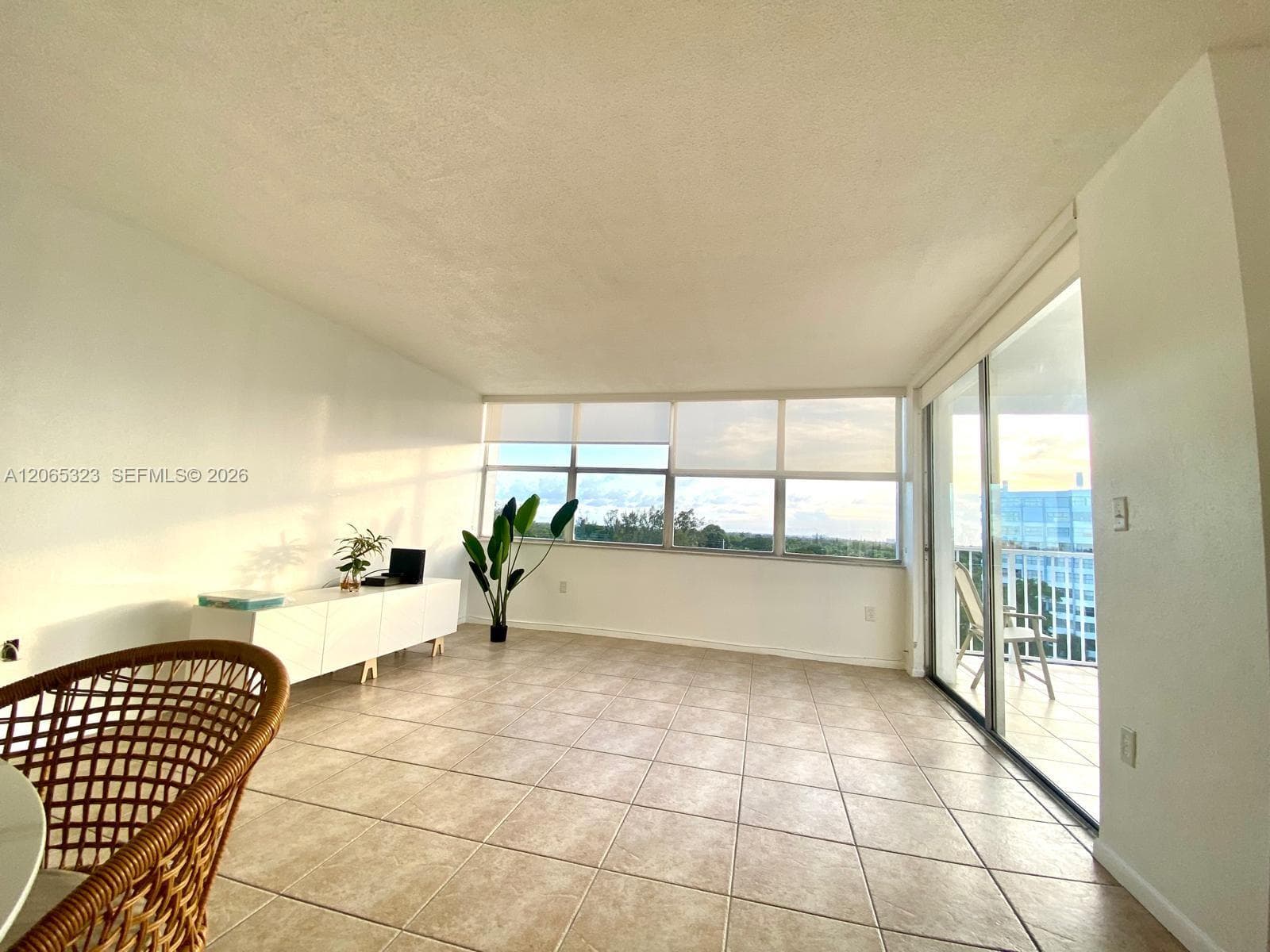 1300 NE Miami Gardens Dr # 713E, Miami, FL 33179 photo 5