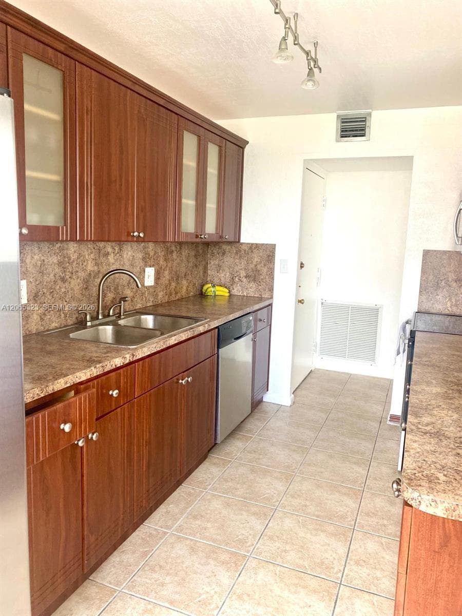 1300 NE Miami Gardens Dr # 713E, Miami, FL 33179 photo 4