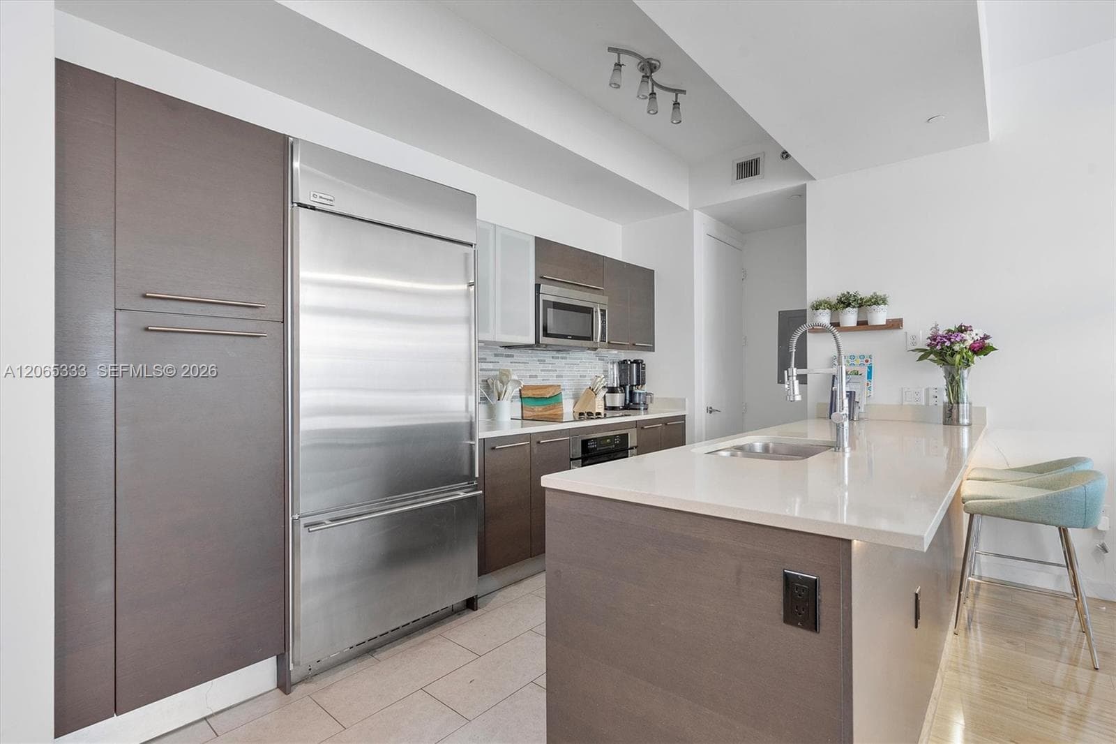 55 SE 6th St # 4305, Miami, FL 33131 photo 3