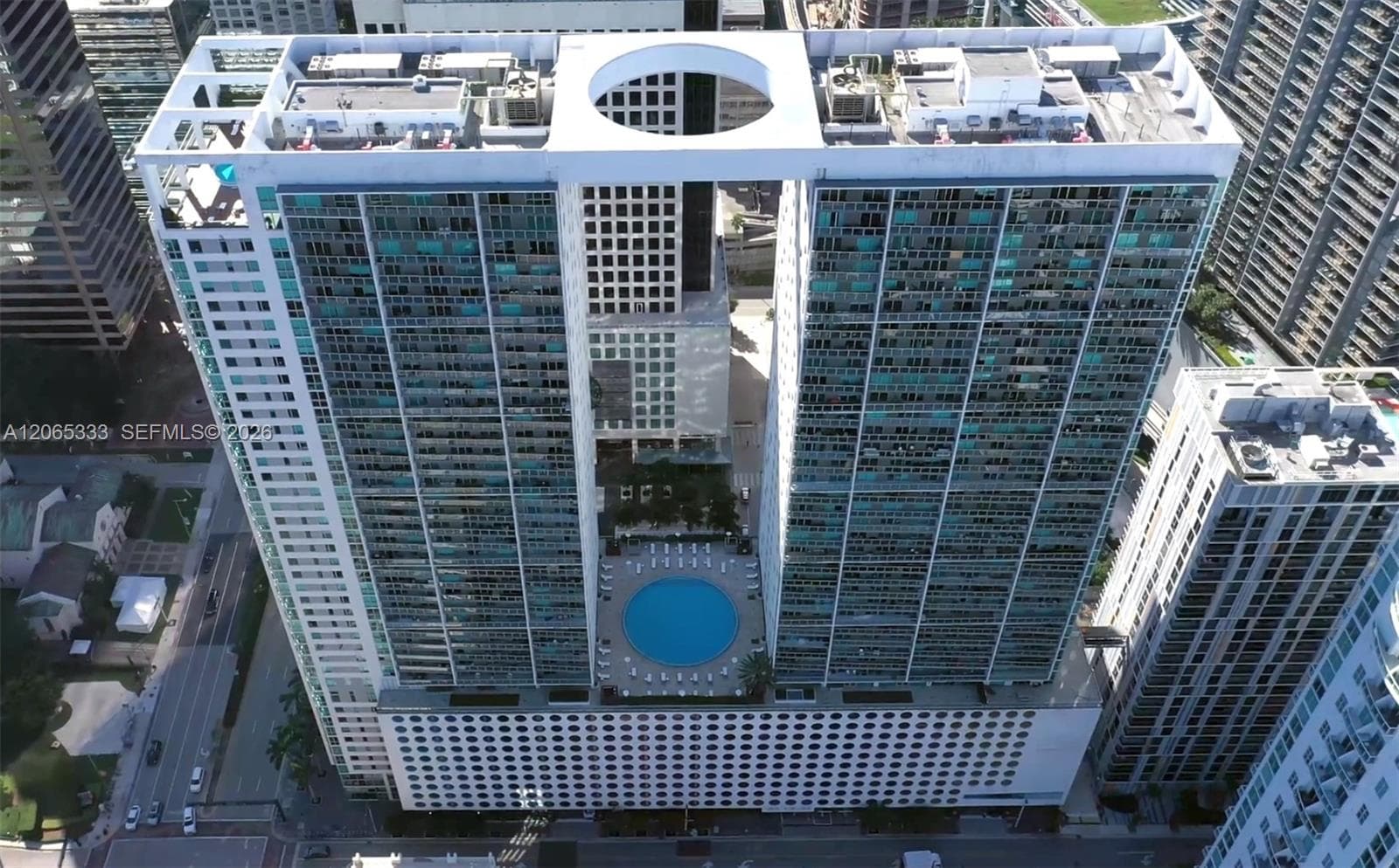 55 SE 6th St # 4305, Miami, FL 33131 photo 4