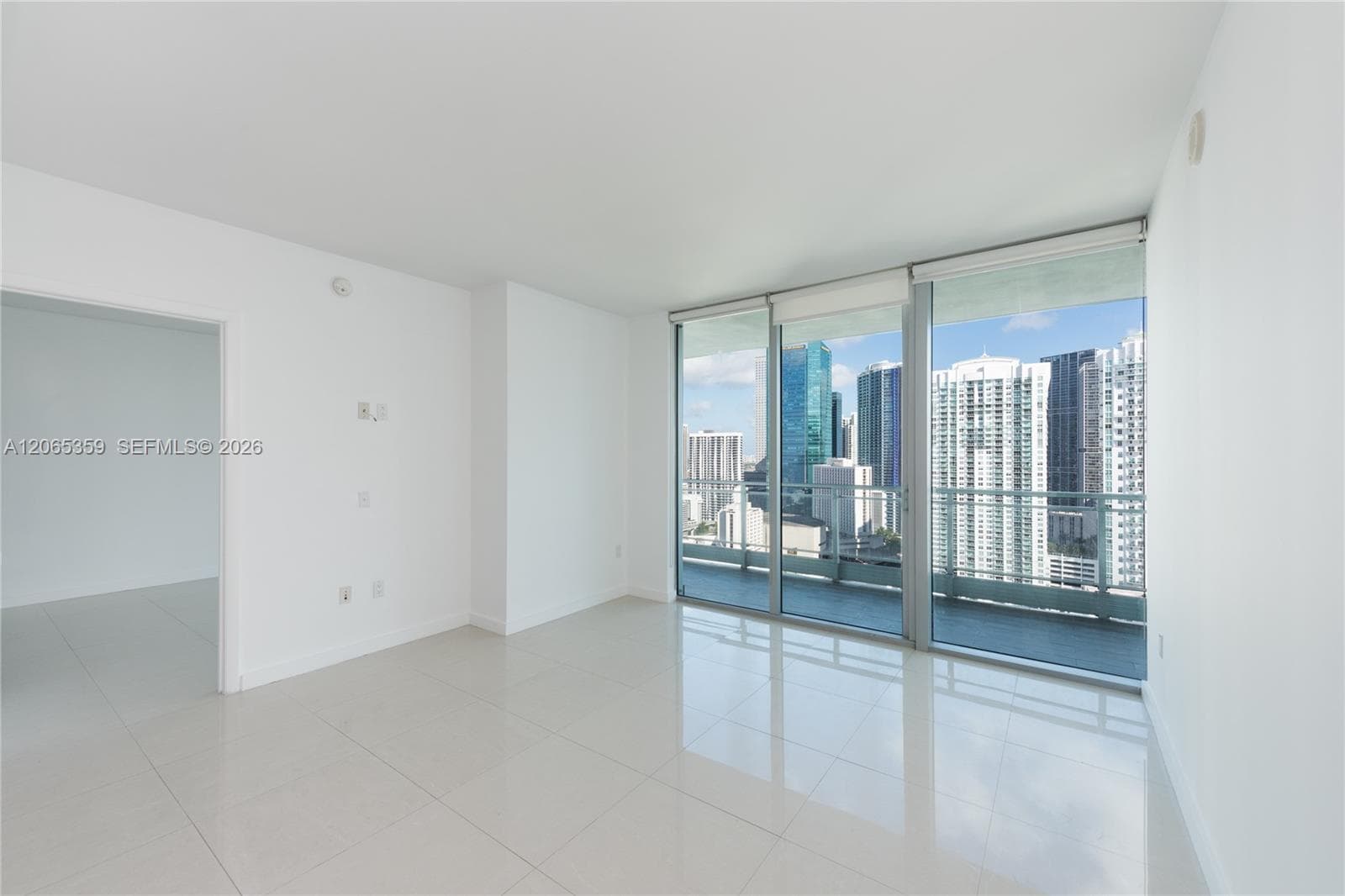 92 SW 3rd Street # 2812, Miami, FL 33130 photo 3