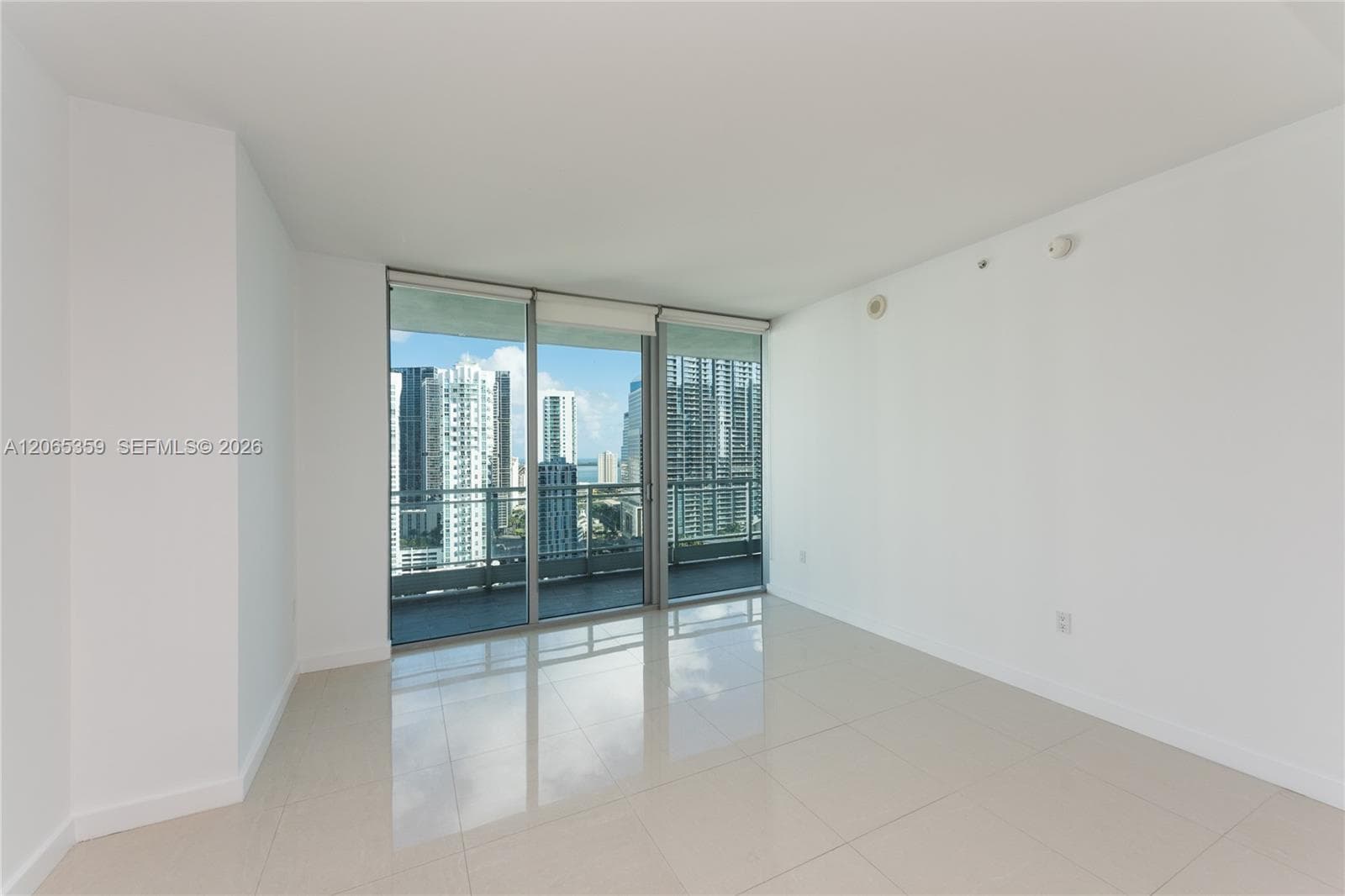 92 SW 3rd Street # 2812, Miami, FL 33130 photo 5
