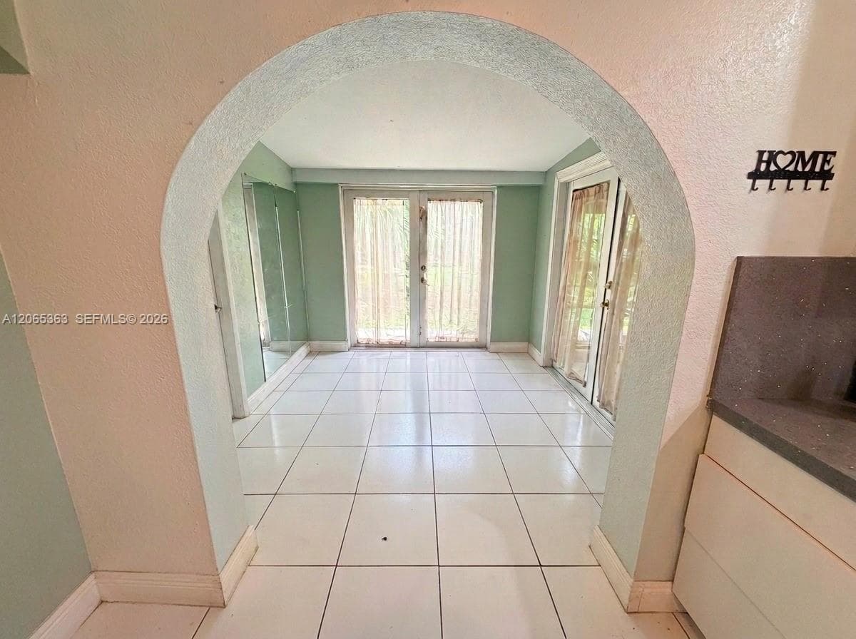 6831 Farragut St, Hollywood, FL 33024 photo 4