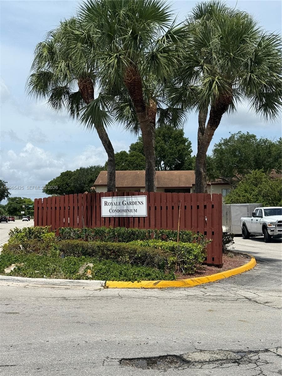 7901 Southgate Blvd # C6, North Lauderdale, FL 33068 photo 2