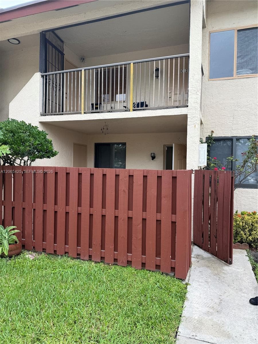 7901 Southgate Blvd # C6, North Lauderdale, FL 33068