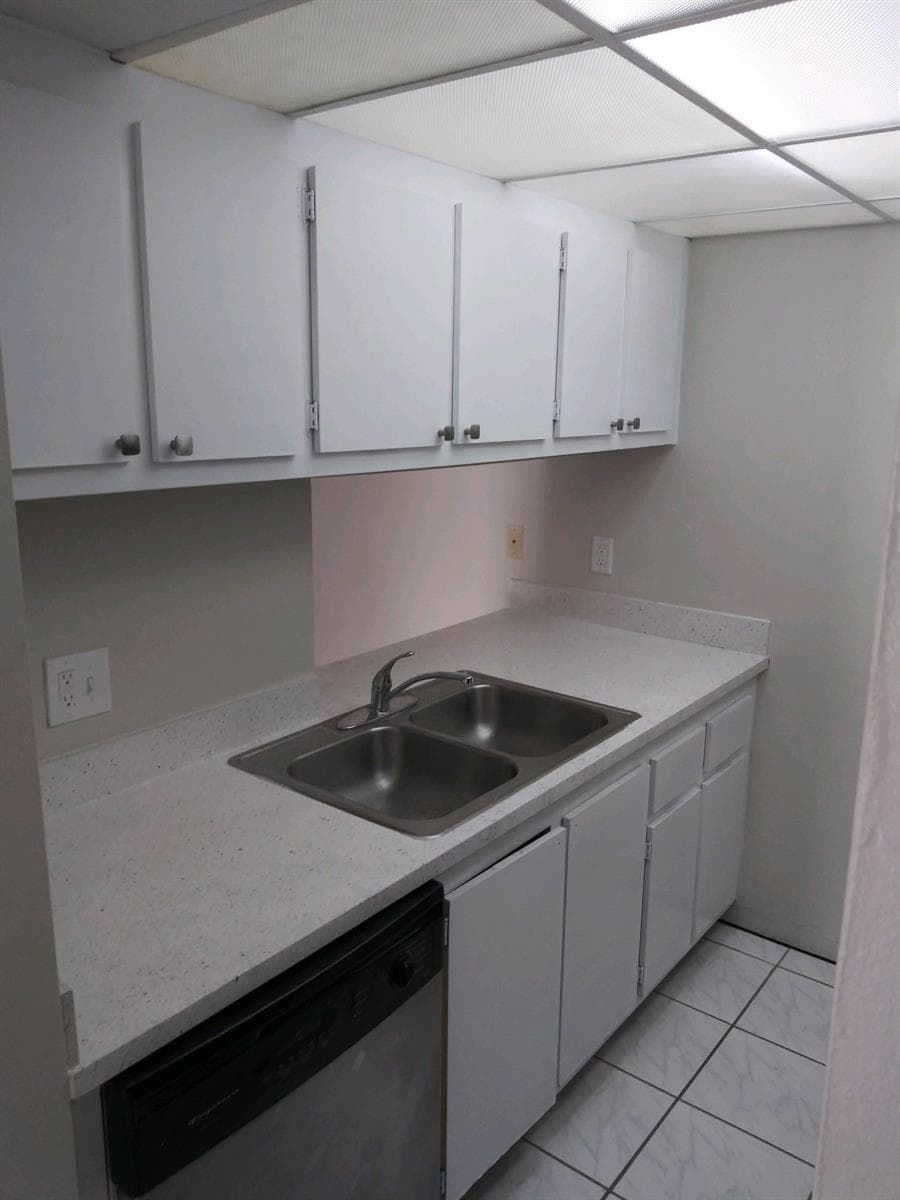1846 Abbey Road # 104, West Palm Beach, FL 33415 photo 4
