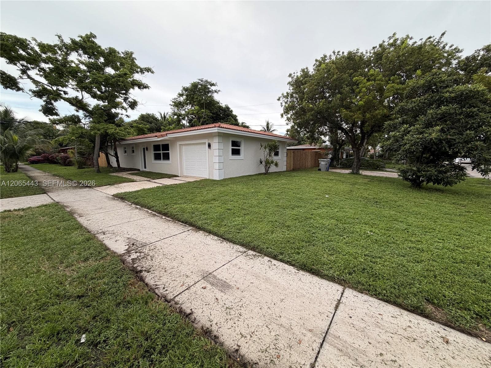 110 NE 17th Ct, Pompano Beach, FL 33060 photo 2