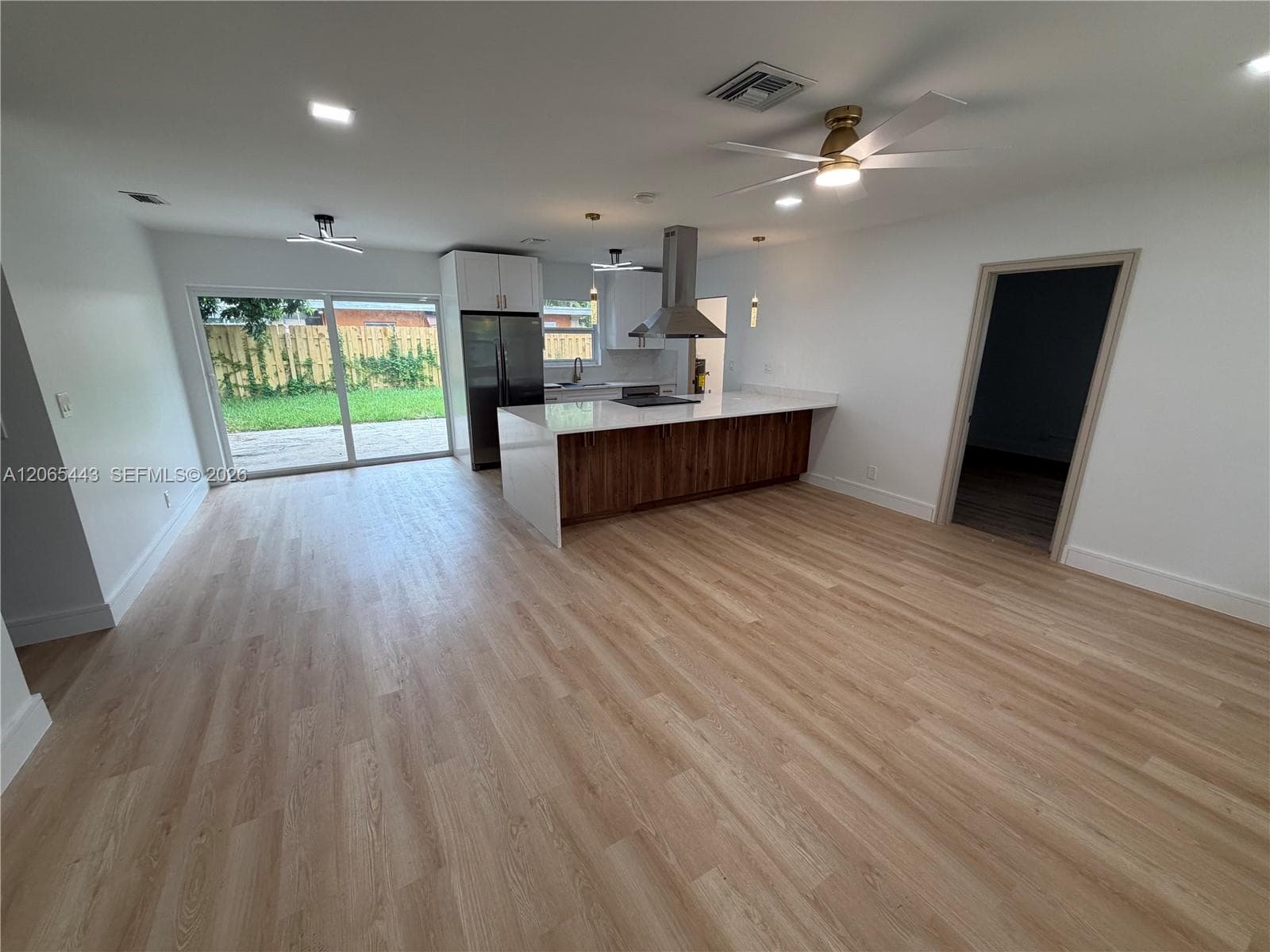 110 NE 17th Ct, Pompano Beach, FL 33060 photo 4