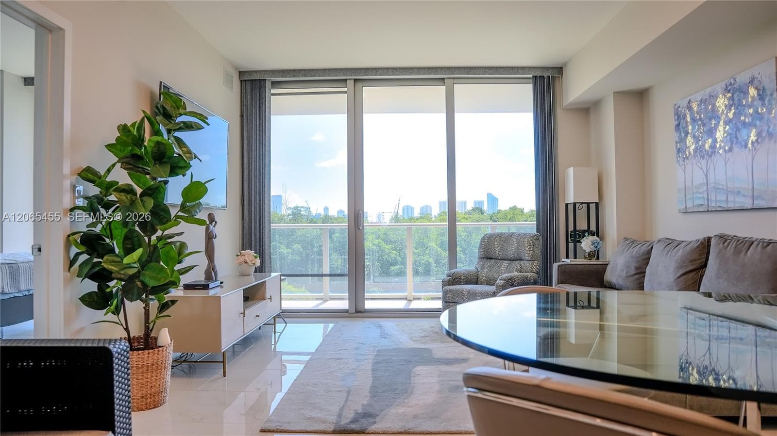 16385 Biscayne Blvd # # 419, North Miami Beach, FL 33160 photo 2