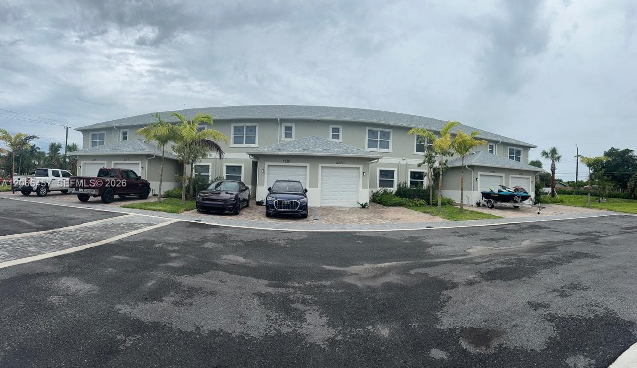 4215 Gulfstream Rd, Lake Worth, FL 33461