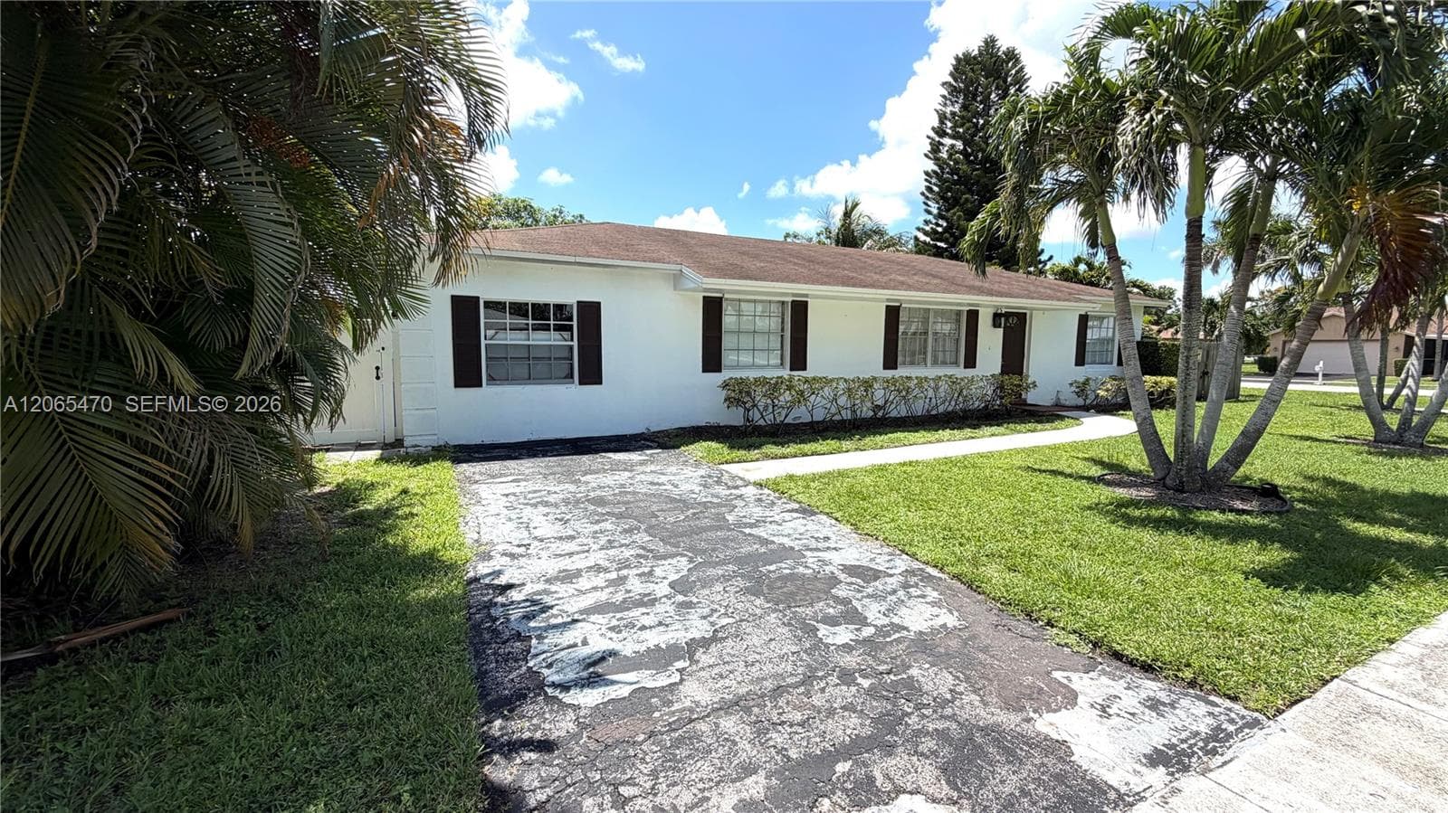 19480 Dakota Ct, Boca Raton, FL 33434