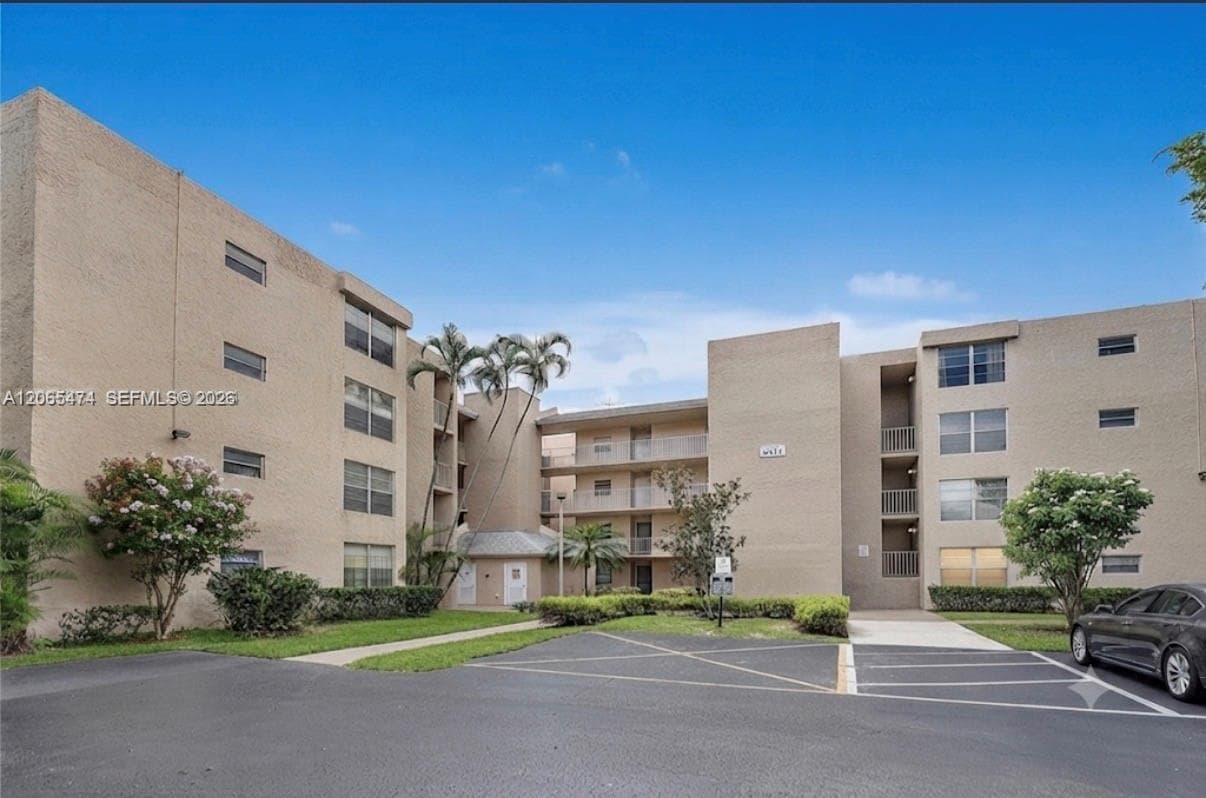 9471 Evergreen Pl # 307, Davie, FL 33324