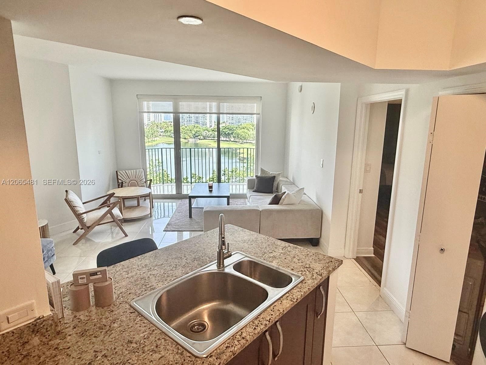20000 E Country Club Dr # 612, Aventura, FL 33180 photo 5