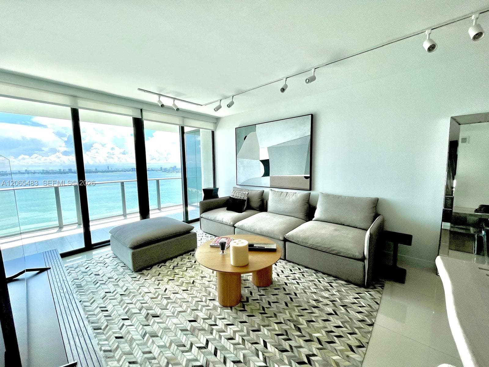 3131 NE 7th Ave # 3003, Miami, FL 33137 photo 2
