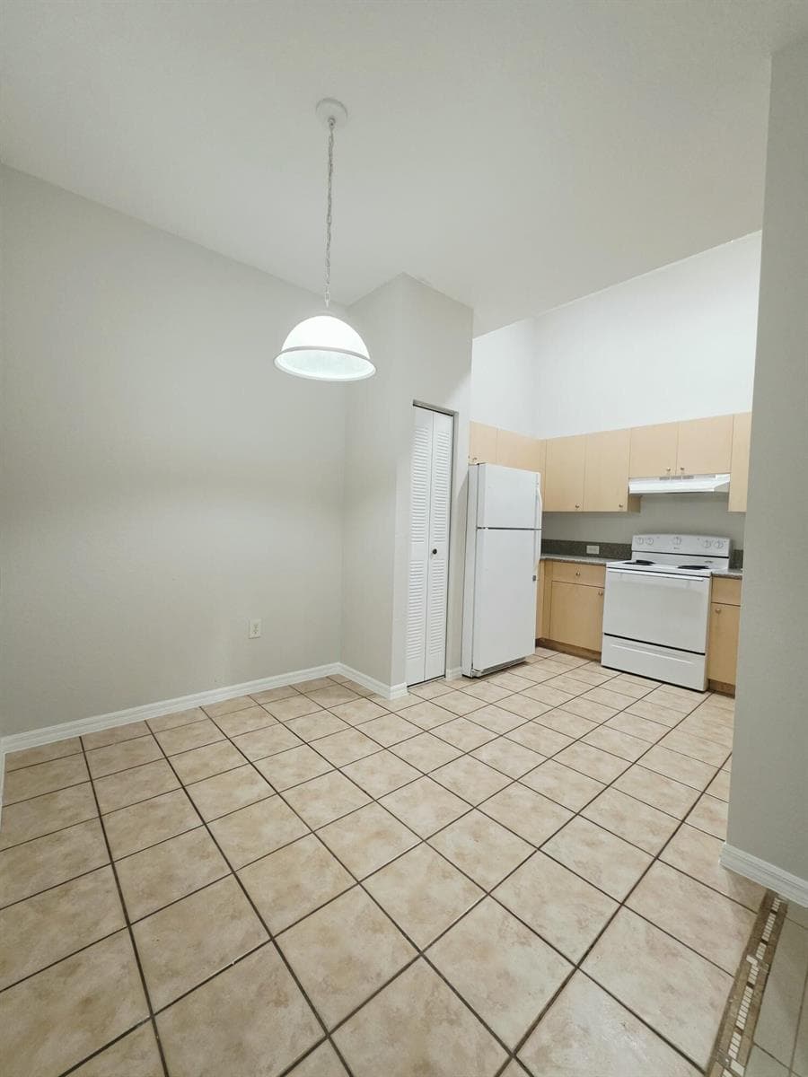 260 Crestwood Circle # 102, Royal Palm Beach, FL 33411 photo 5