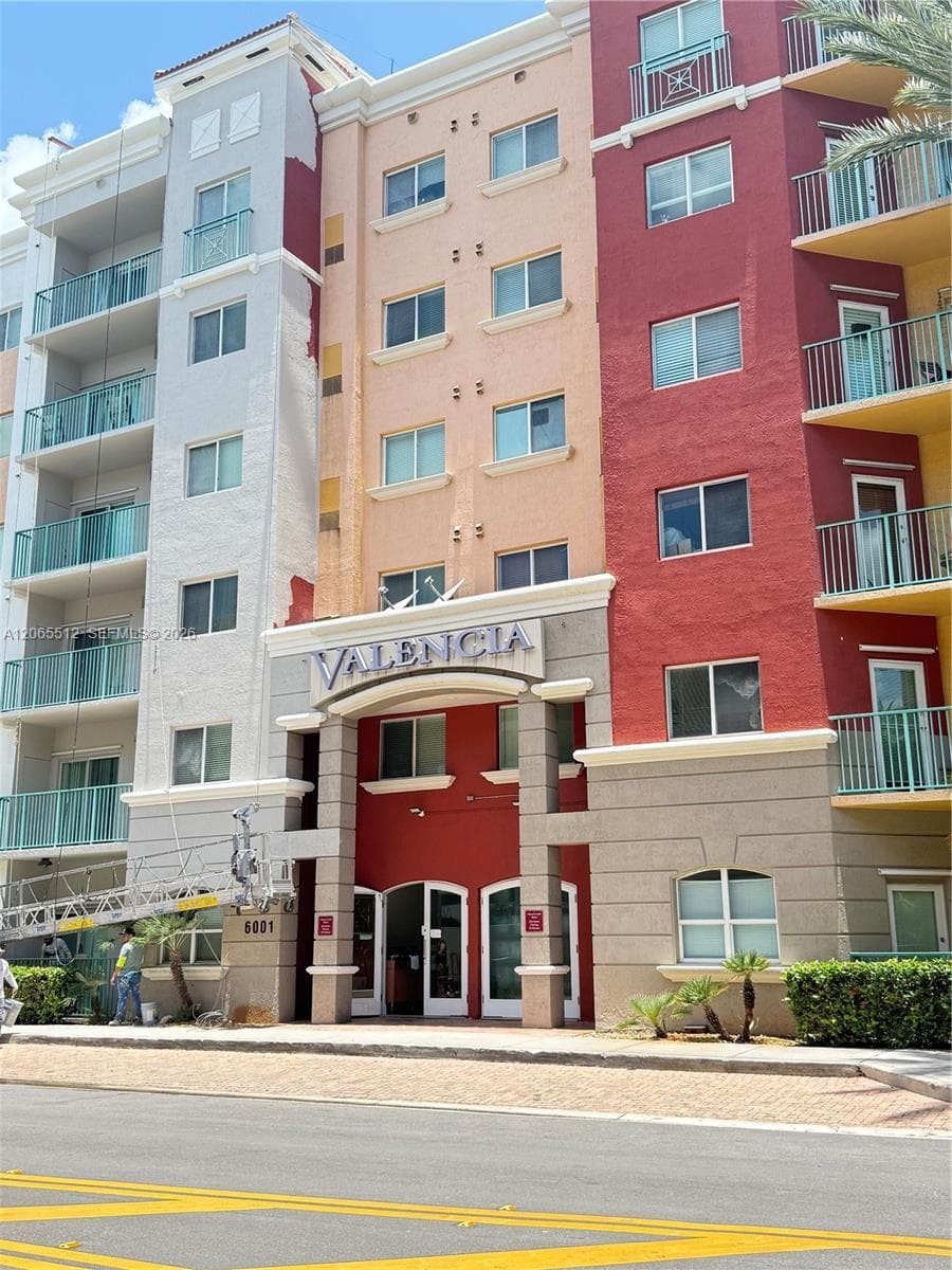 6001 SW 70th St # 146, South Miami, FL 33143