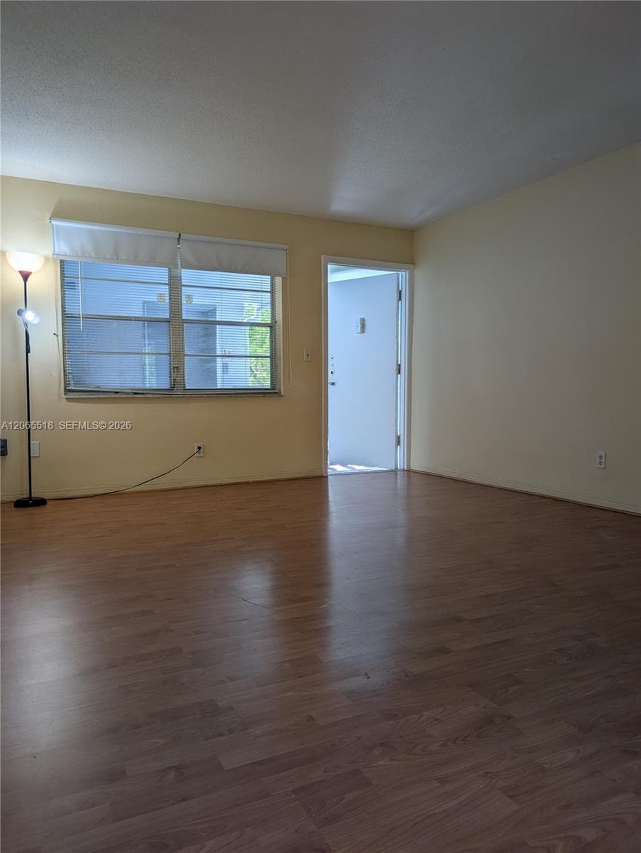 900 Tallwood Ave # 305, Hollywood, FL 33021 photo 4