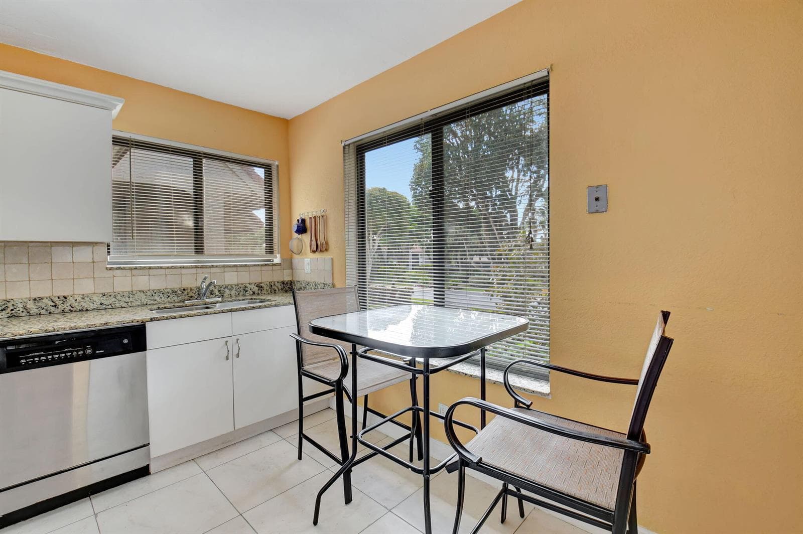 5715 FAIRWAY PARK Drive # 201, Boynton Beach, FL 33437 photo 4