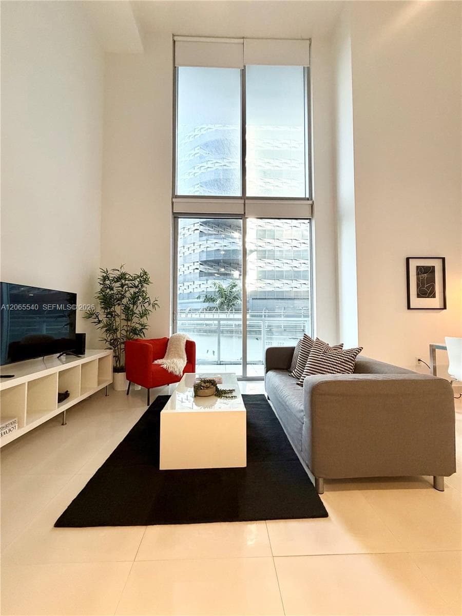 1050 Brickell Ave # 206, Miami, FL 33131 photo 4