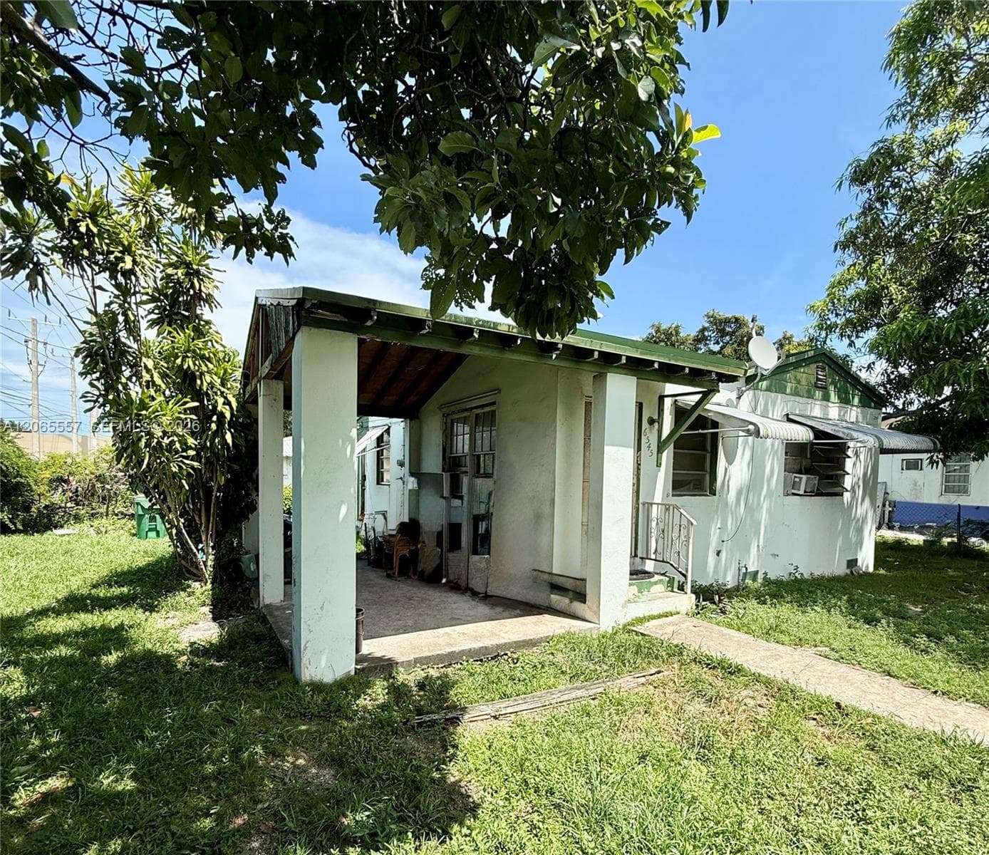 6545 NW 6th Ave, Miami, FL 33150 photo 2