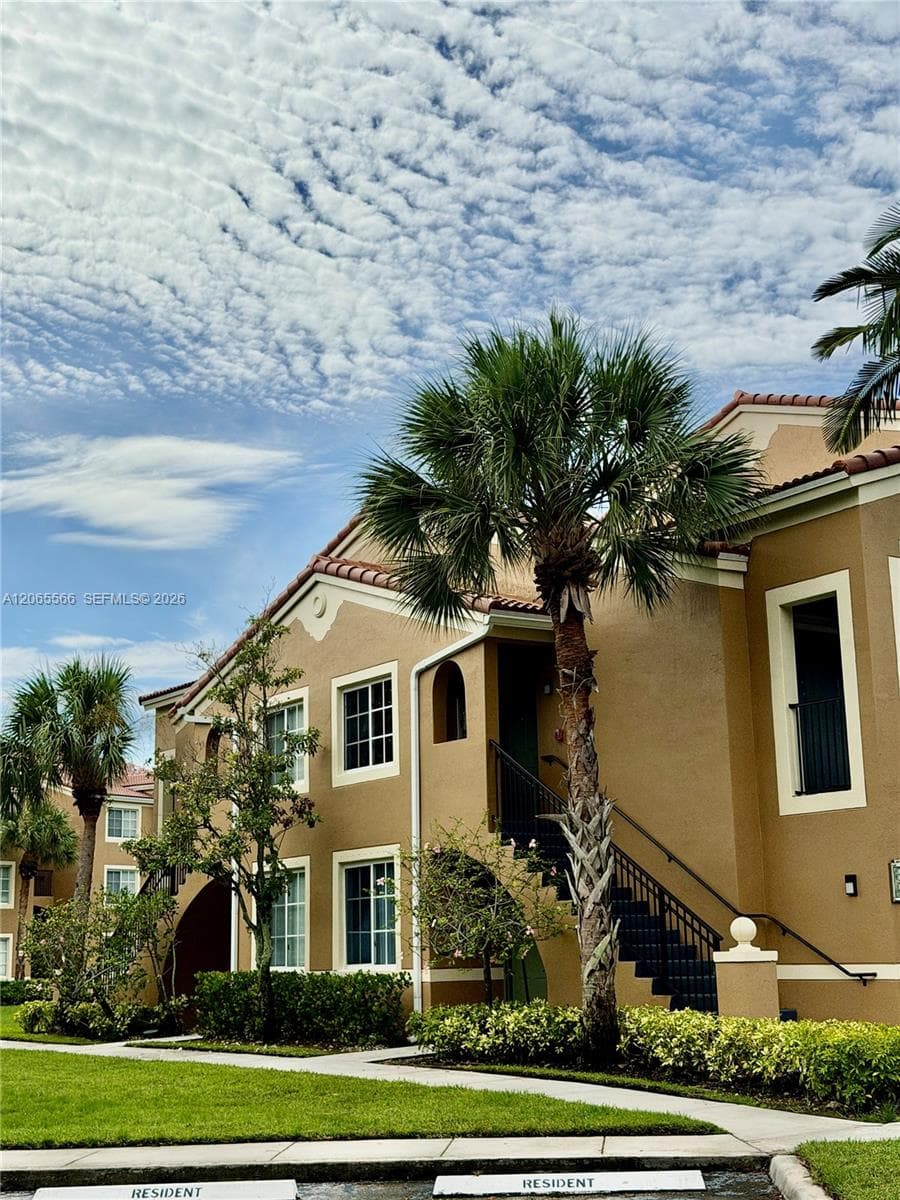 8010 N Nob Hill Rd # 102, Tamarac, FL 33321 photo 2