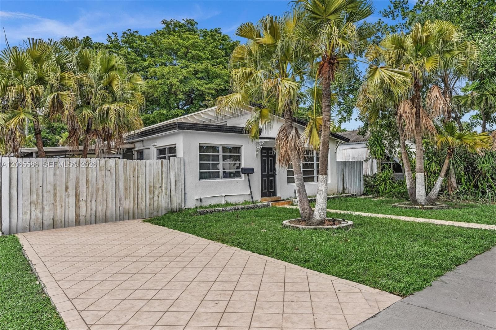 1943 Rodman St, Hollywood, FL 33020