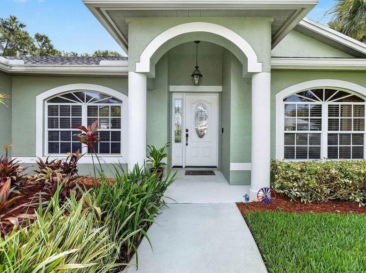 3913 58TH Circle, Vero Beach, FL 32966 photo 2