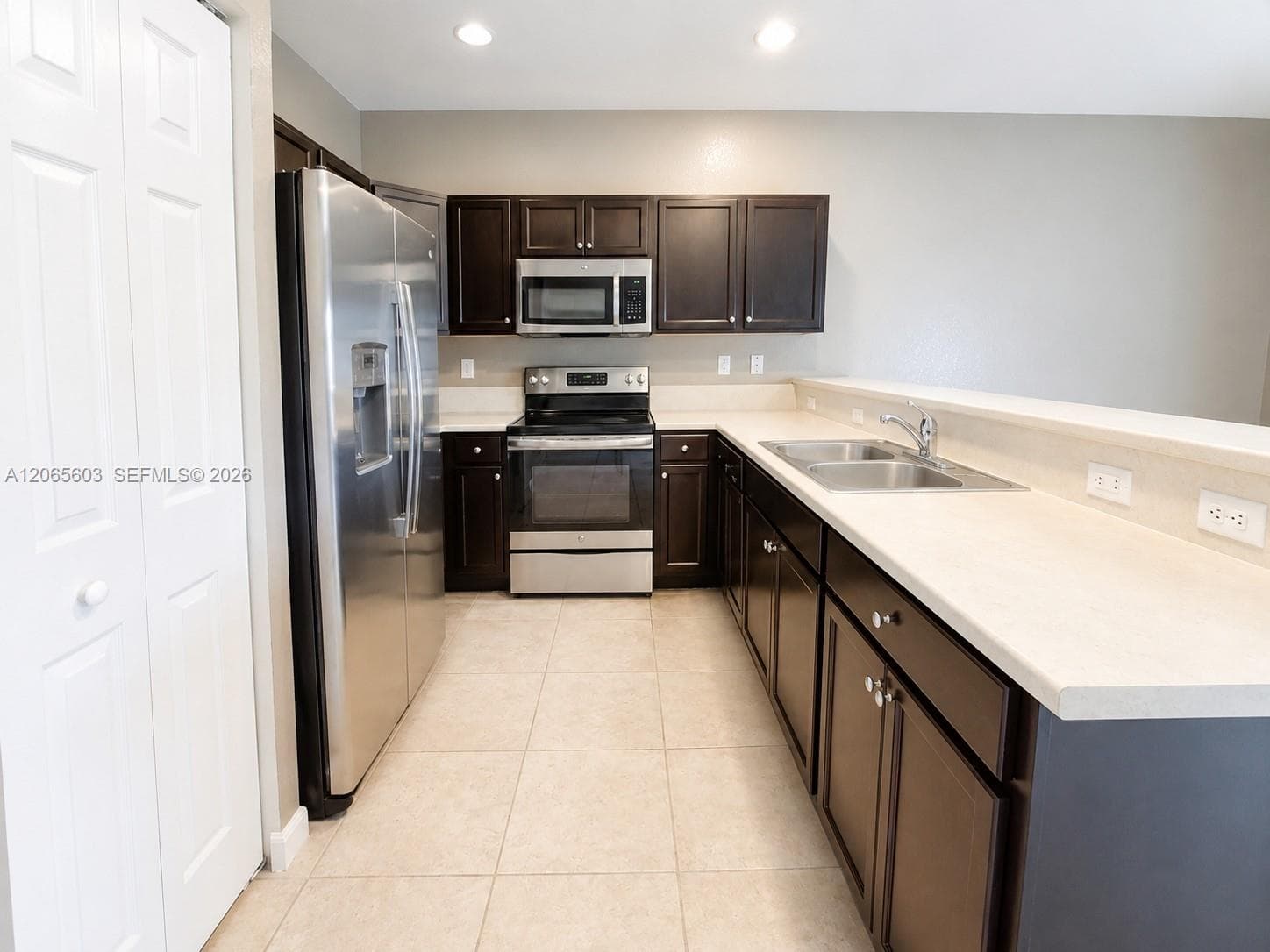 413 SE 32nd Ter # 413, Homestead, FL 33033 photo 4