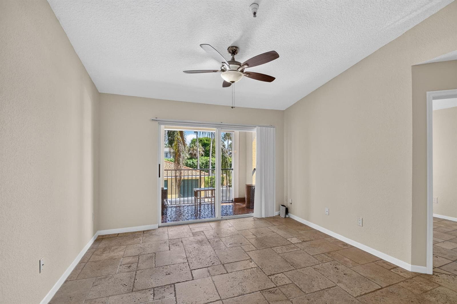 160 YACHT CLUB Way # 211, Hypoluxo, FL 33462 photo 5