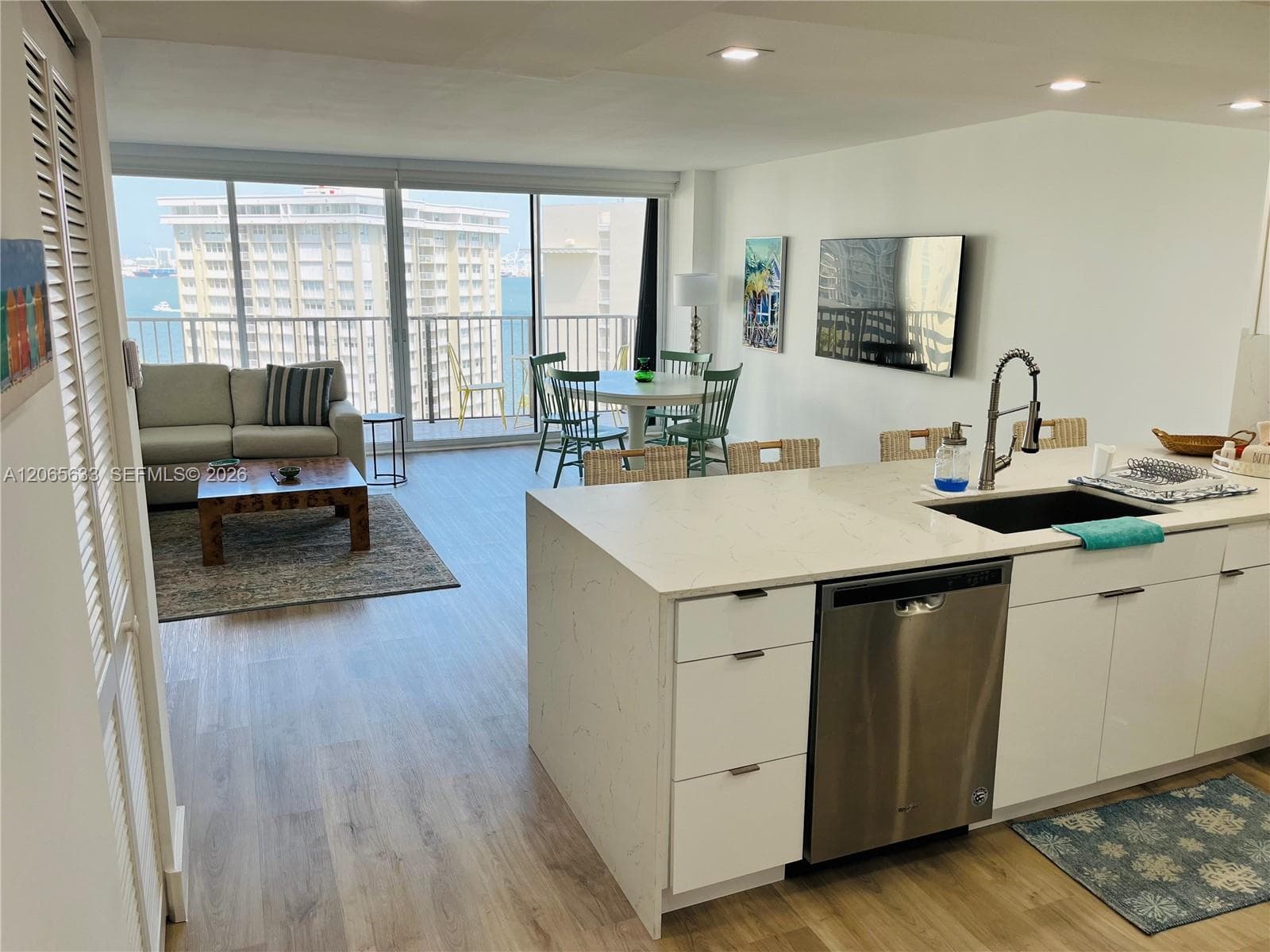1450 Brickell Bay Dr # 1414, Miami, FL 33131
