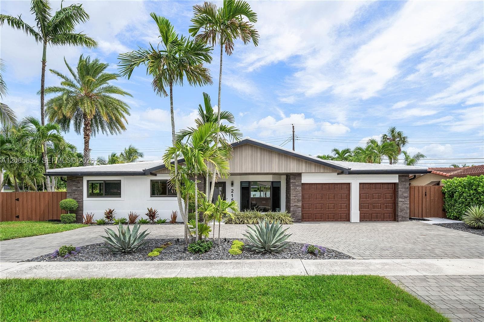 2153 Imperial Point Dr, Fort Lauderdale, FL 33308 photo 2