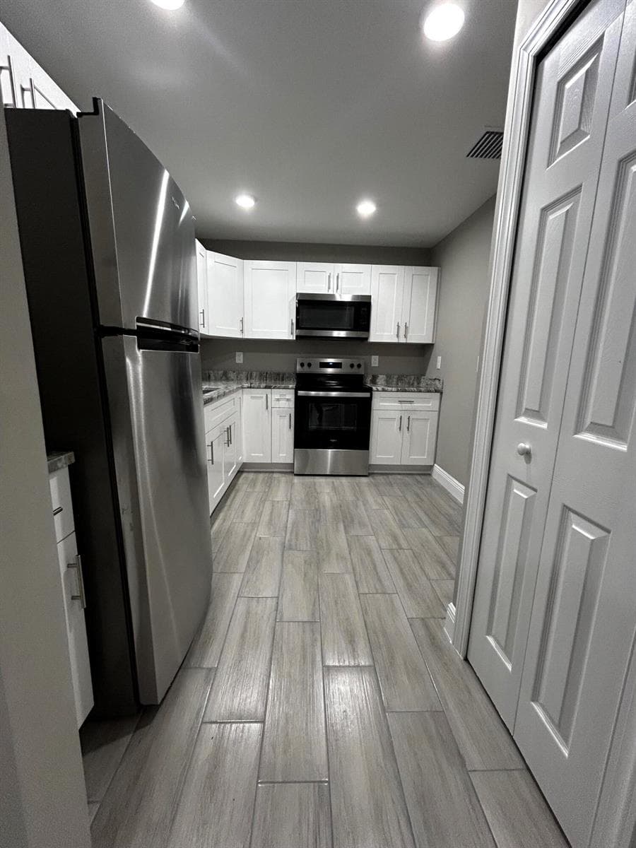 325 N 14TH N Street # 1, Fort Pierce, FL 34950 photo 2