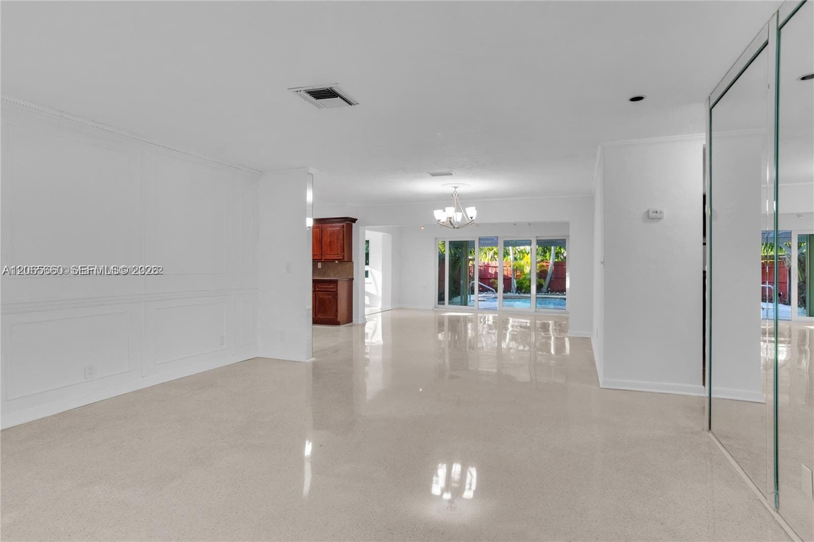 617 NE 2nd Pl, Dania Beach, FL 33004 photo 2