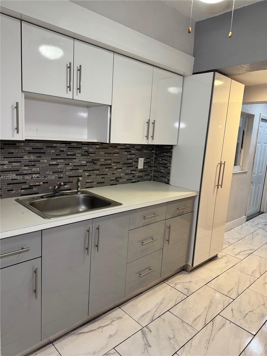 350 NW 58th Ave, Miami, FL 33126 photo 2