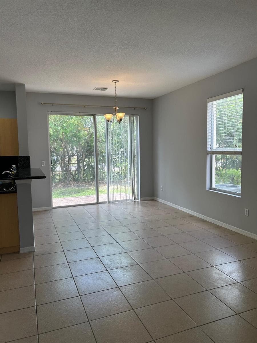 1412 SEMINOLE PALMS Drive, FL 33463 photo 4