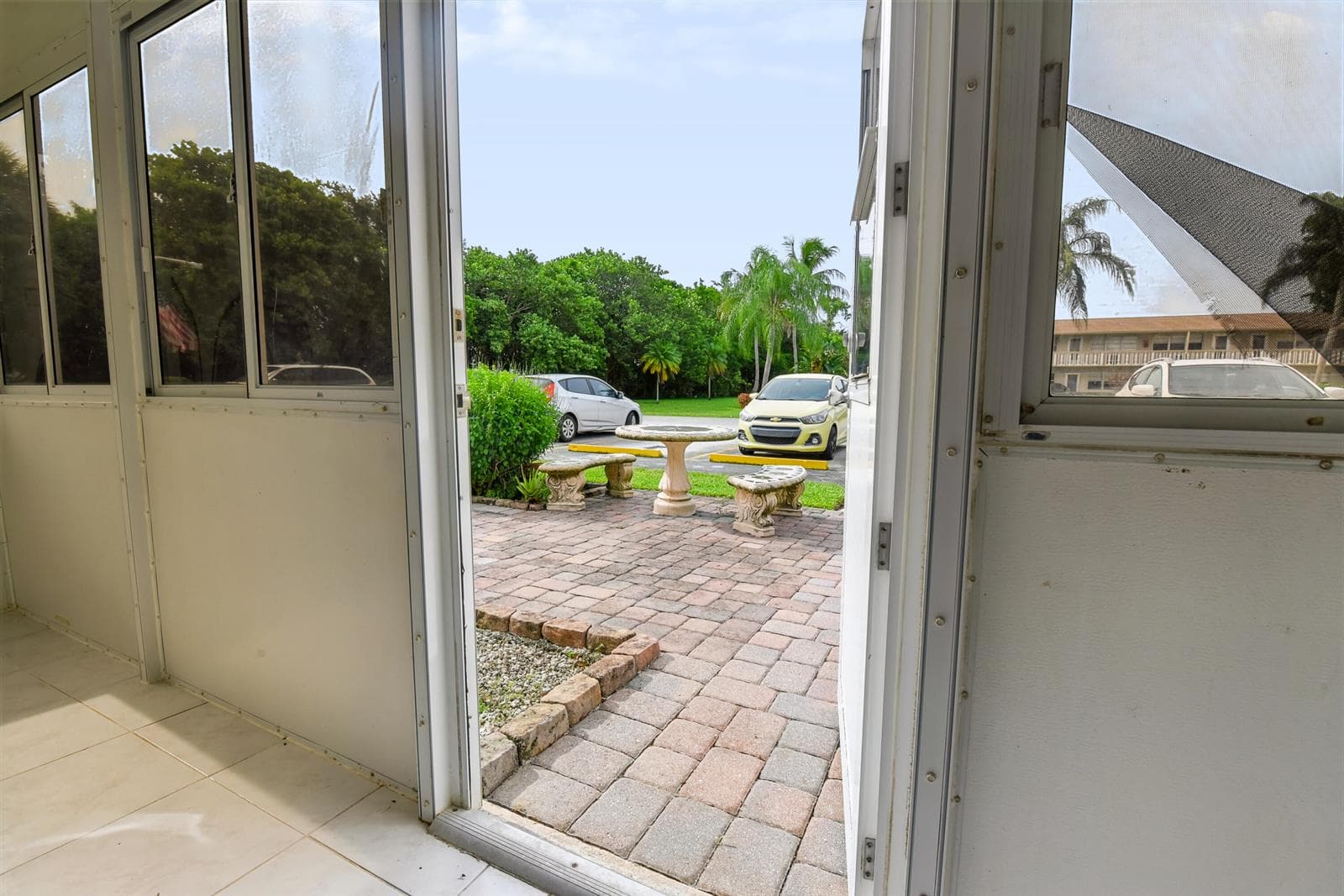 264 Northampton N, West Palm Beach, FL 33417 photo 2
