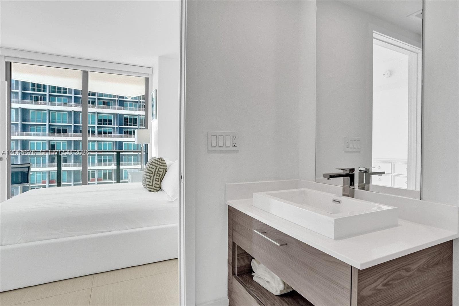 1300 S Miami Ave # 2608, Miami, FL 33130 photo 3