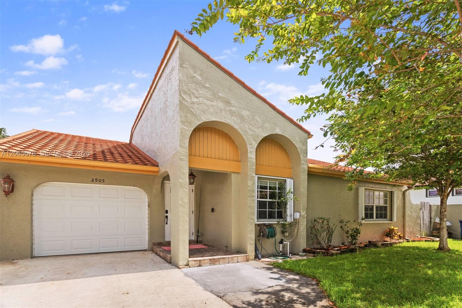 2905 Albatross Dr, Cooper City, FL 33026