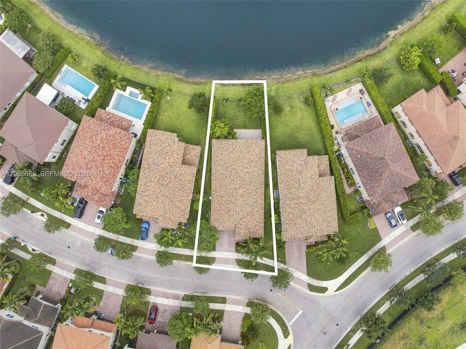 8550 Lakeside Bnd, Parkland, FL 33076 photo 2
