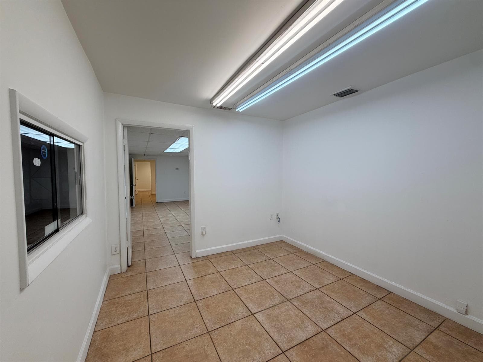 407 NW 10TH Terrace # 407, Hallandale Beach, FL 33009 photo 3