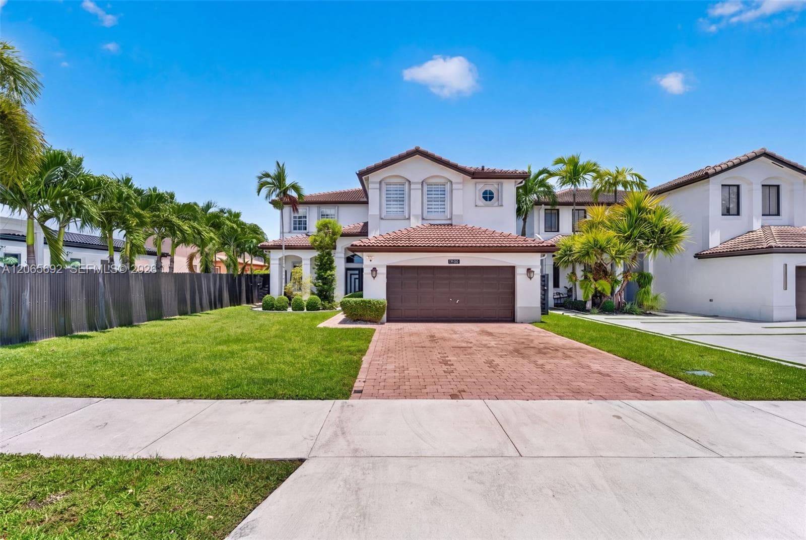 1051 SW 144th Pl, Miami, FL 33184 photo 2