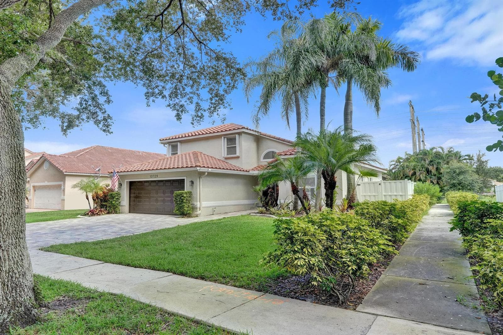 10729 EDINBURGH Street, Cooper City, FL 33026 photo 2