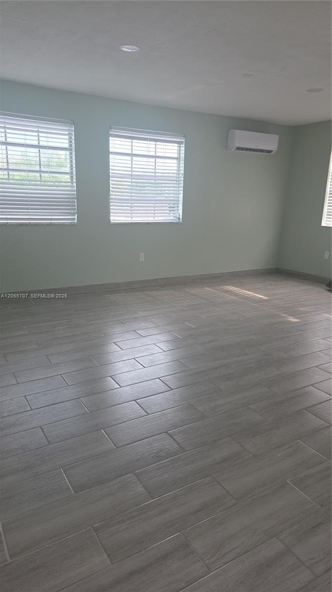359 W 12th St # 3, Hialeah, FL 33010