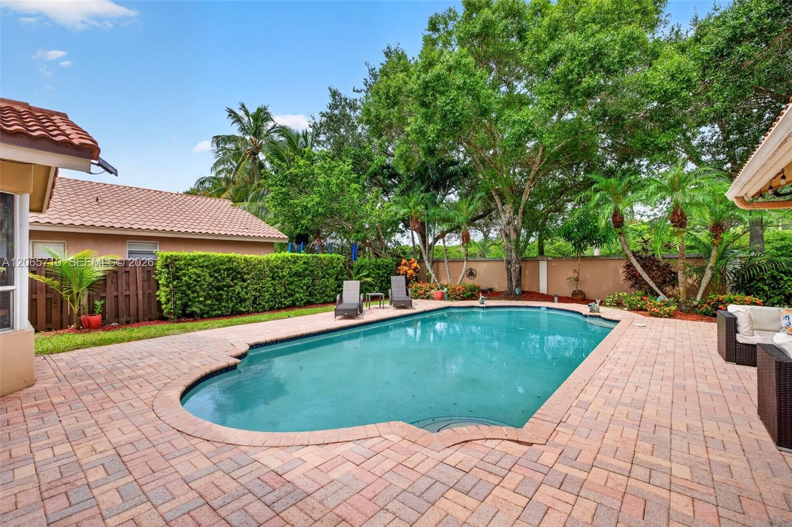 581 NW 110th Ave, Plantation, FL 33324 photo 2