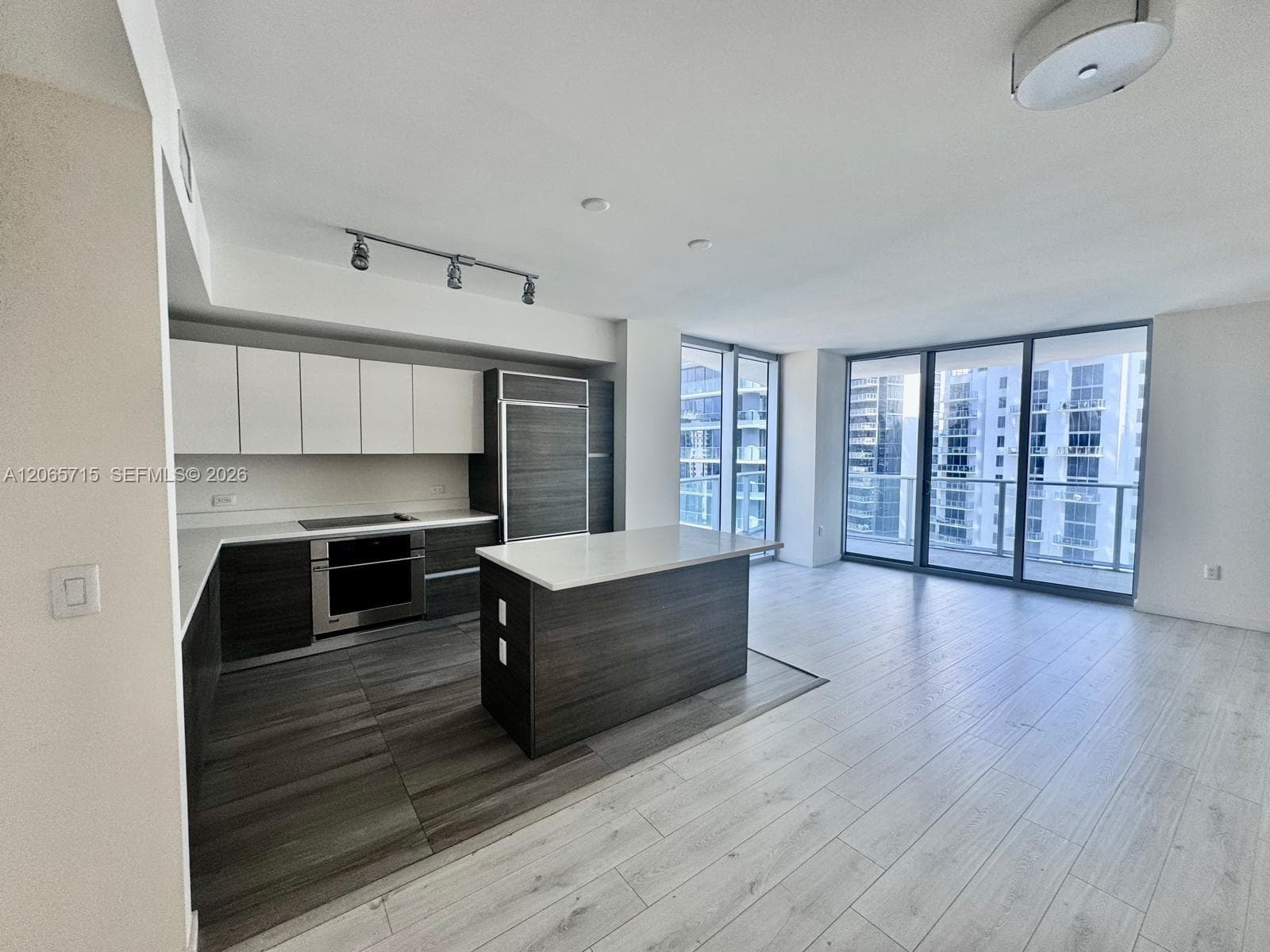 1100 S Miami Ave # 3010, Miami, FL 33130 photo 2
