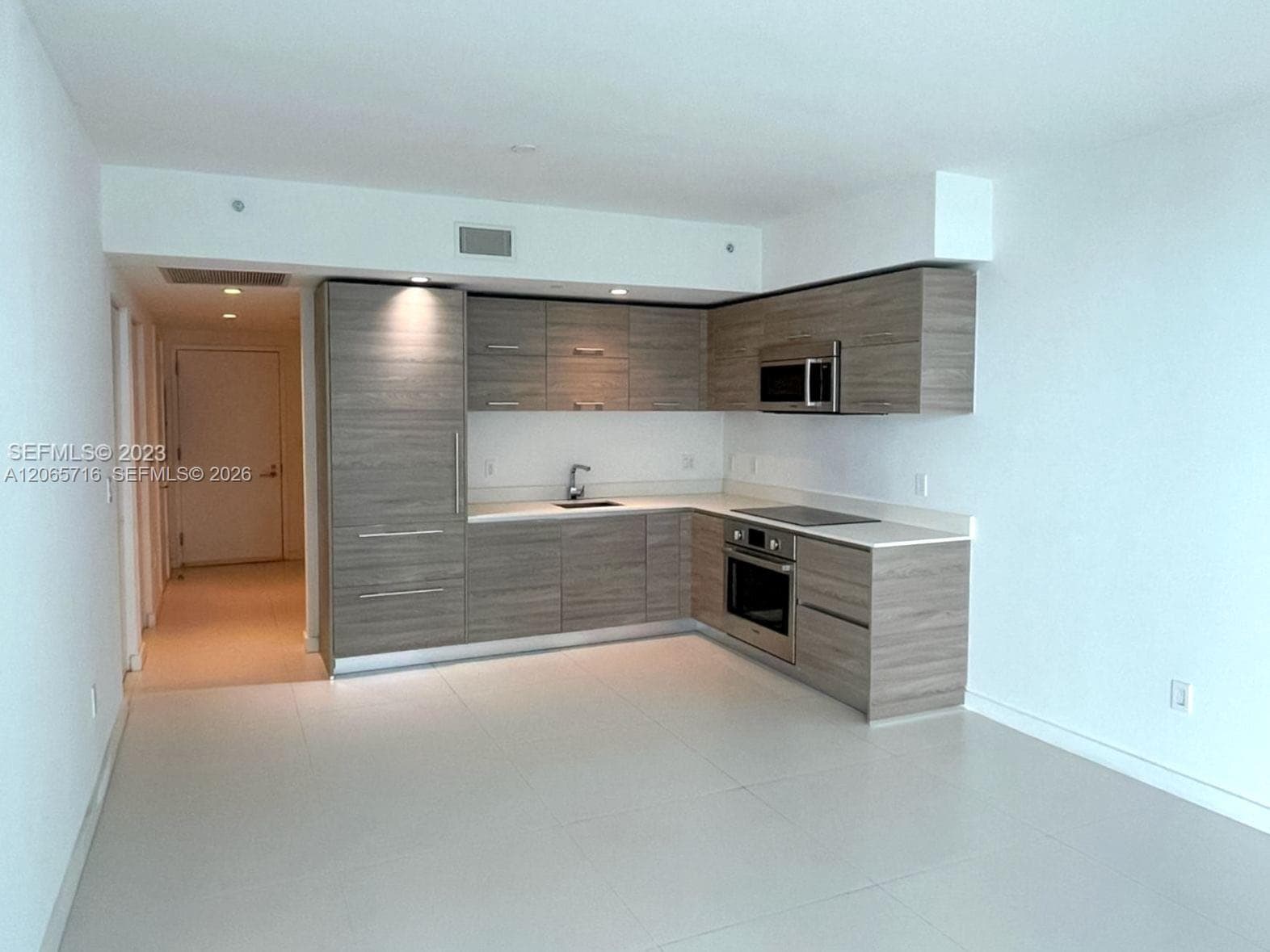 1300 S Miami Ave # 1008, Miami, FL 33130 photo 3