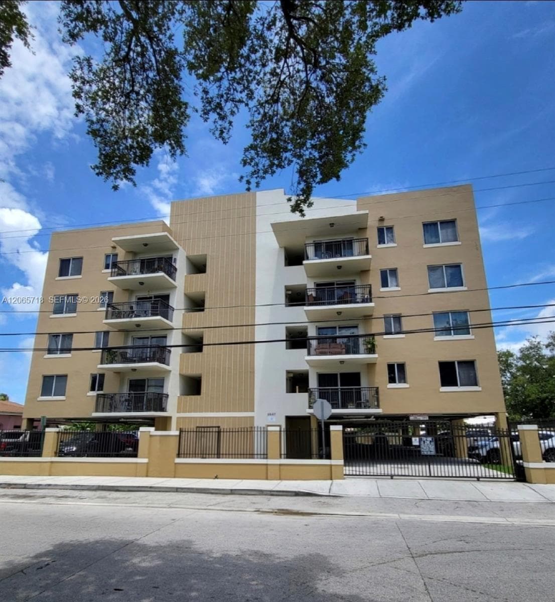 2647 NW 25th Ave # 511, Miami, FL 33142 photo 2