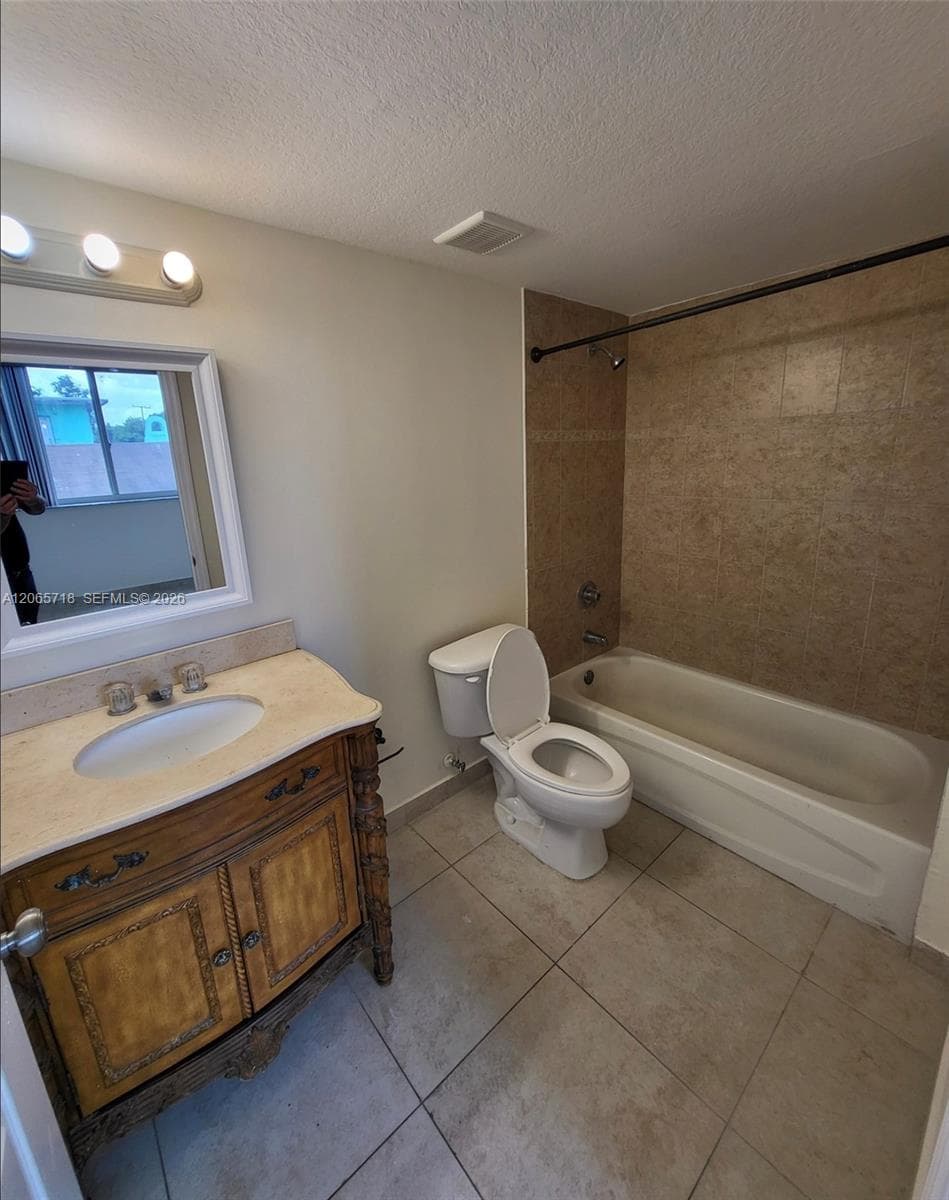 2647 NW 25th Ave # 511, Miami, FL 33142 photo 3